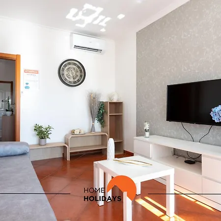 #190 Families Only - Descobrimentos By Holidays Apartment *