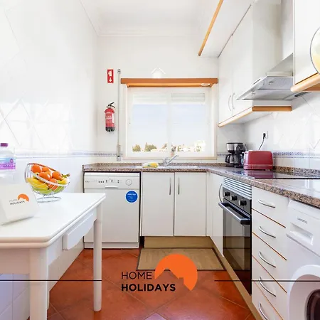 #190 Families Only - Descobrimentos By Holidays דירה *